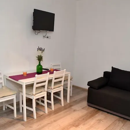 Resetic Apartment