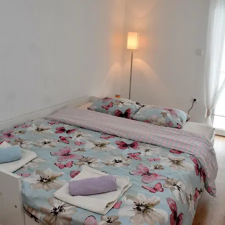 Resetic Apartment